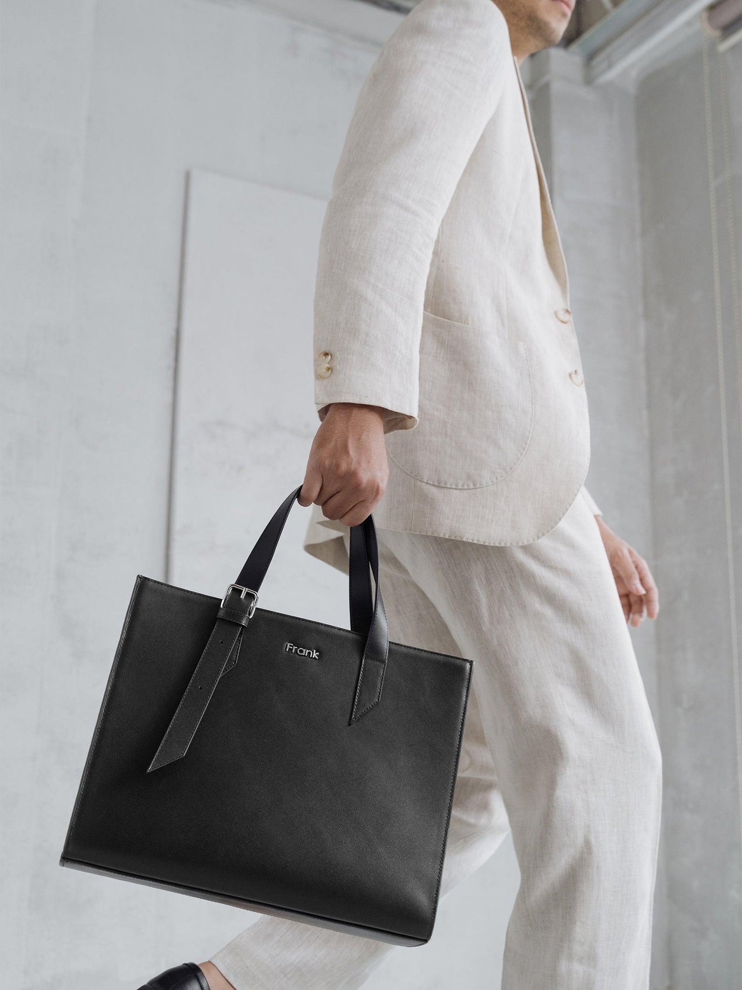 SANTIAGO L TOTE BAG