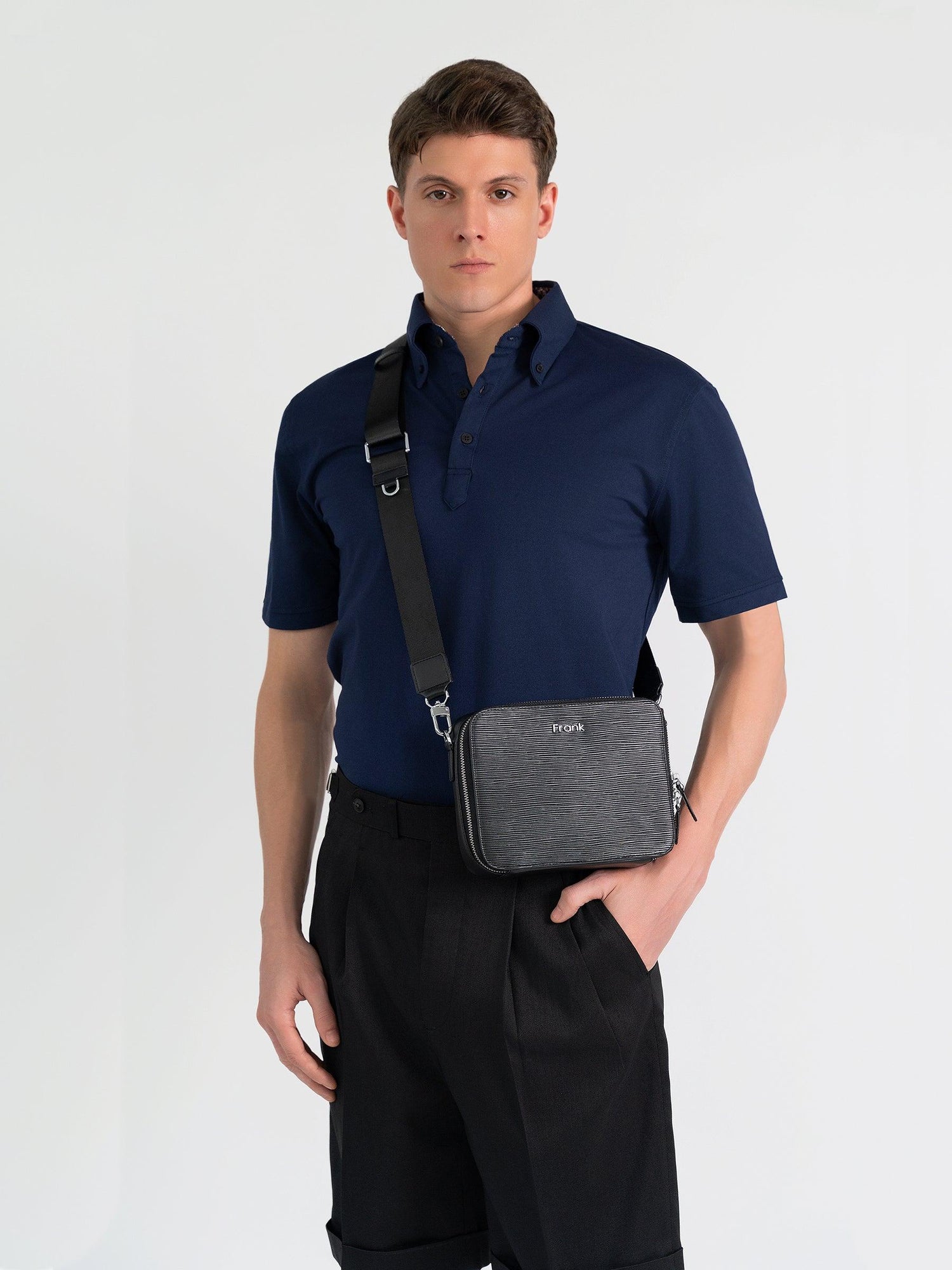 PAUL MESSENGER BAG