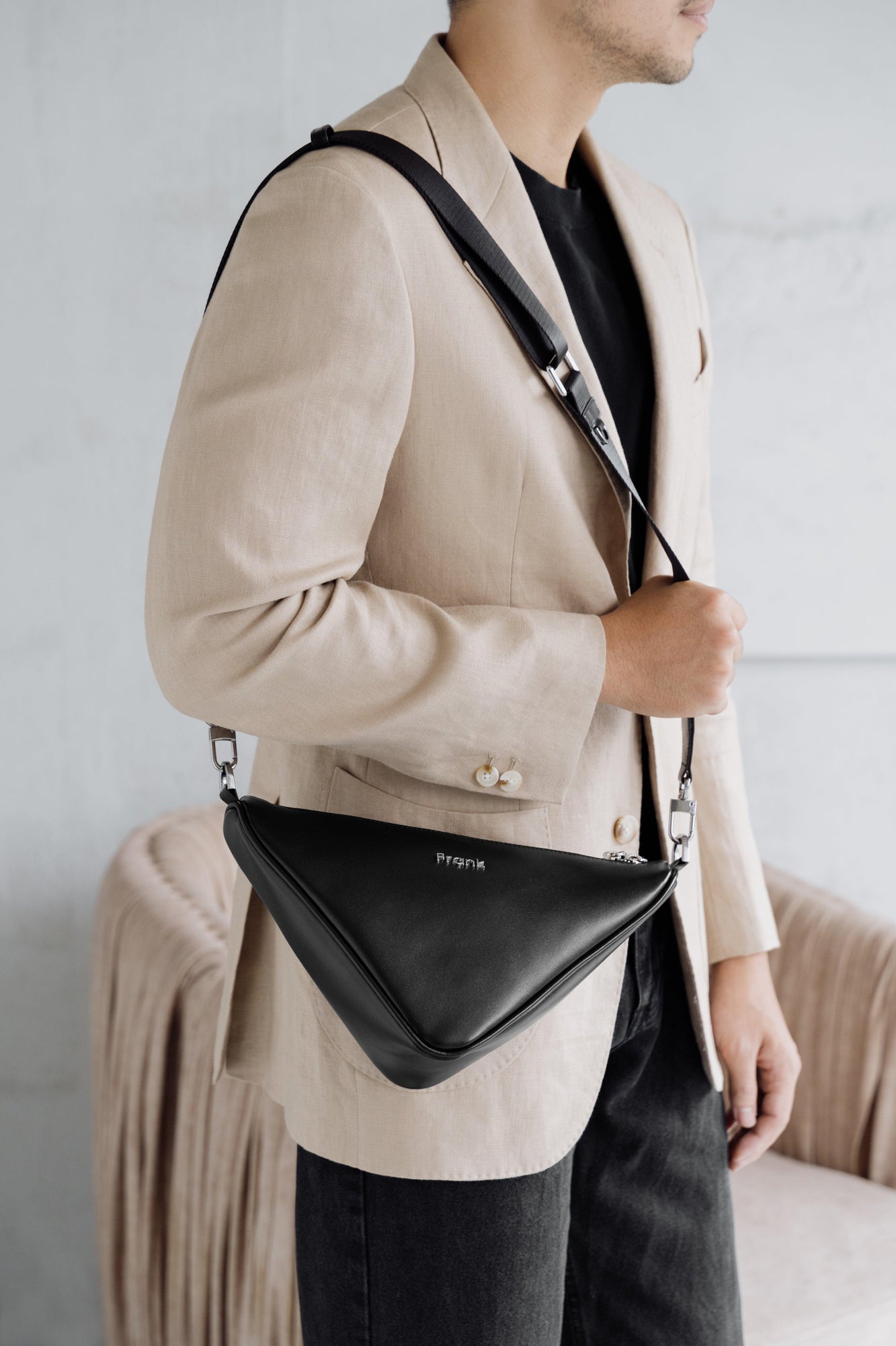TRIGON MESSENGER BAG