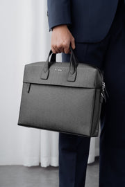 Mẫu túi da cho dân văn phòng: Không còn là món đồ cứng nhắc